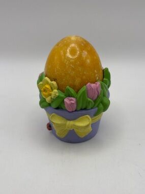 Marble Yellow Egg in Purple Floral egg display